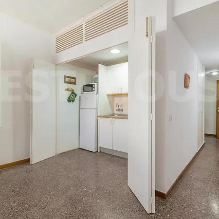 Apartamento Studio In The Citty Close To The Beach. *