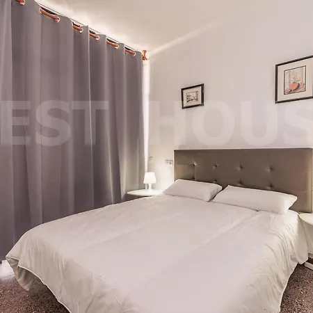 Studio In The Citty Close To The Beach. Las Palmas de Gran Canárias