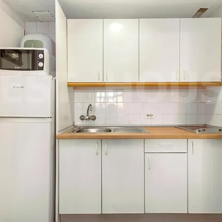 Studio In The Citty Close To The Beach. Apartamento