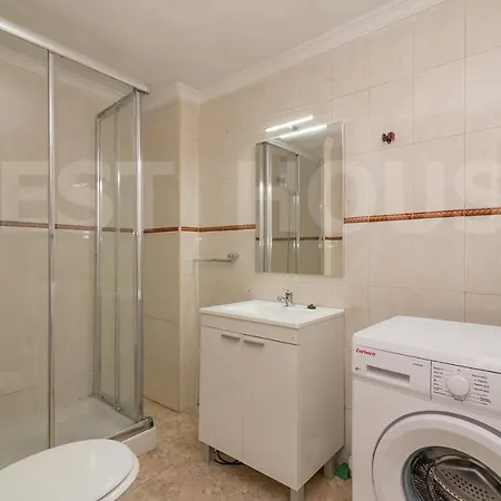 Studio In The Citty Close To The Beach.